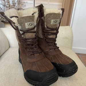 UGG Adirondack Boot III Tipped, size 7.5, brown